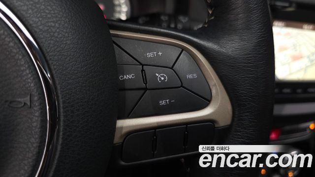 Jeep Renegade 2.4 Longitude High 2017 — фото 28