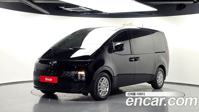Hyundai Staria L3.5 Cargo 5-Seater Modern 2023 — фото 1