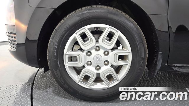 Hyundai Staria L3.5 Cargo 5-Seater Modern 2023 — фото 5