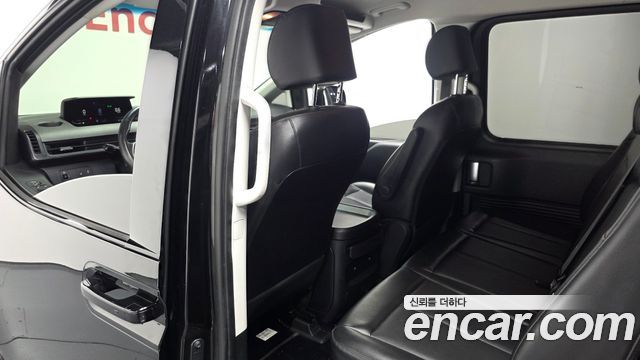 Hyundai Staria L3.5 Cargo 5-Seater Modern 2023 — фото 11