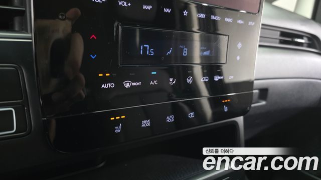 Hyundai Staria L3.5 Cargo 5-Seater Modern 2023 — фото 16