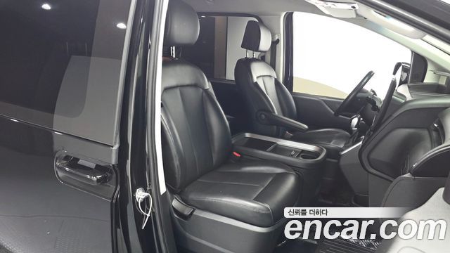 Hyundai Staria L3.5 Cargo 5-Seater Modern 2023 — фото 26