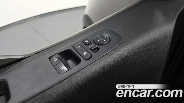 Hyundai Staria L3.5 Cargo 5-Seater Modern 2023 — фото 29
