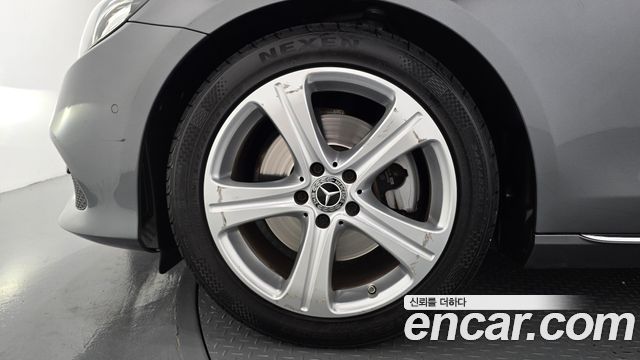 Mercedes-Benz E-Class (W213) E200 Avantgarde 2018 — фото 5