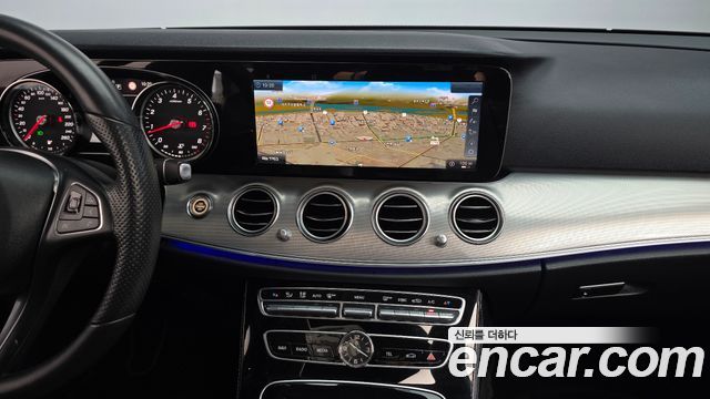 Mercedes-Benz E-Class (W213) E200 Avantgarde 2018 — фото 13