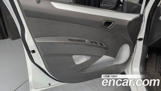 Chevrolet Spark LS+ 2014 — фото 24