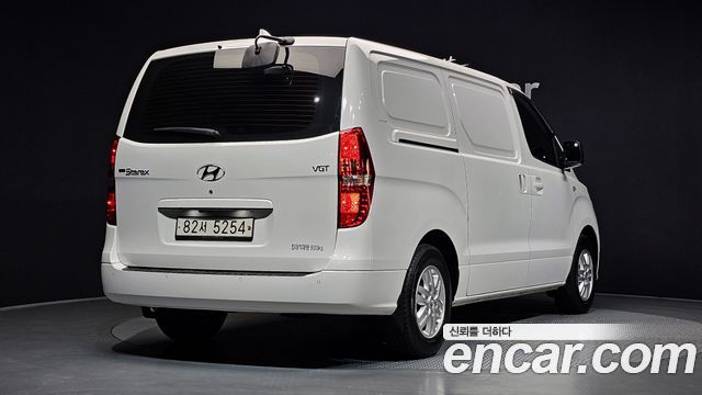 Hyundai Grand Starex Van 3-Seater Smart 2021 — фото 2