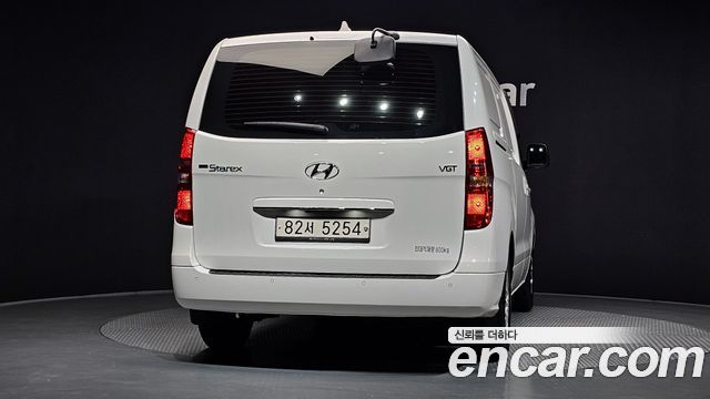 Hyundai Grand Starex Van 3-Seater Smart 2021 — фото 4