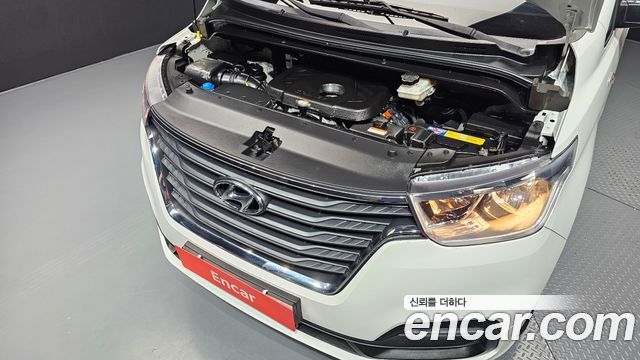 Hyundai Grand Starex Van 3-Seater Smart 2021 — фото 6