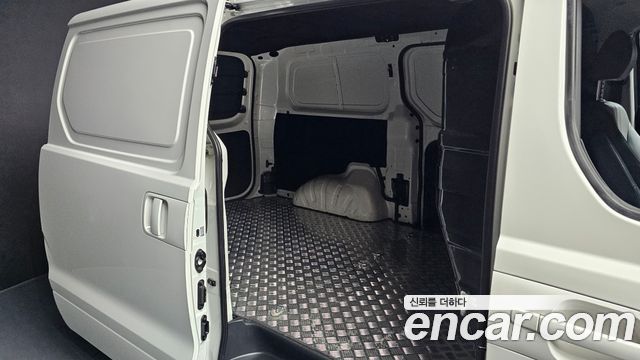 Hyundai Grand Starex Van 3-Seater Smart 2021 — фото 11