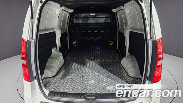 Hyundai Grand Starex Van 3-Seater Smart 2021 — фото 20