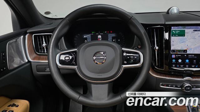 Volvo XC60 (II) B5 Ultimate Bright 2023 — фото 13