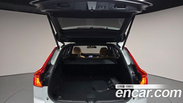 Volvo XC60 (II) B5 Ultimate Bright 2023 — фото 20