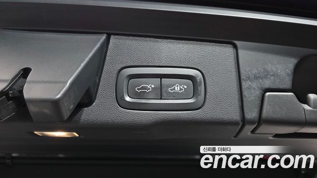 Volvo XC60 (II) B5 Ultimate Bright 2023 — фото 33