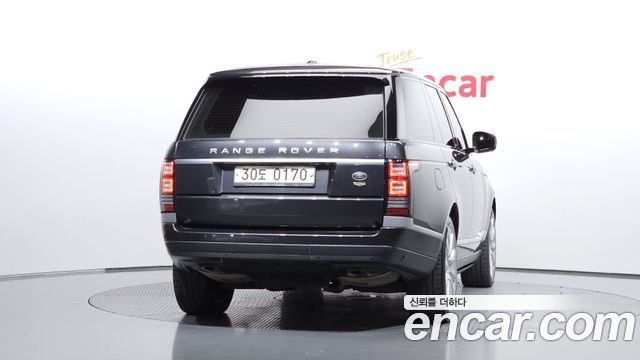 Land Rover Range Rover (IV) 5.0 SC Vogue SE 2016 — фото 4