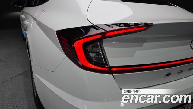Hyundai Sonata (DN8) 1.6 Turbo Premium Plus 2022 — фото 23