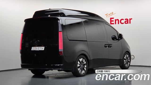 Hyundai Staria 2WD Limousine (Special Vehicle) 9 Seater 2022 — фото 2