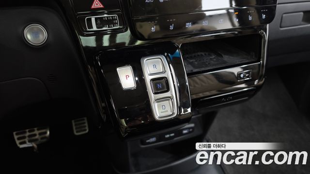 Hyundai Staria 2WD Limousine (Special Vehicle) 9 Seater 2022 — фото 9