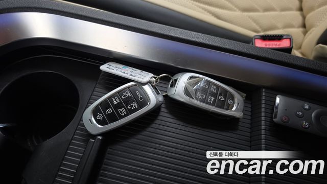Hyundai Staria 2WD Limousine (Special Vehicle) 9 Seater 2022 — фото 16