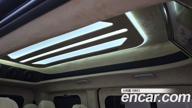 Hyundai Staria 2WD Limousine (Special Vehicle) 9 Seater 2022 — фото 18