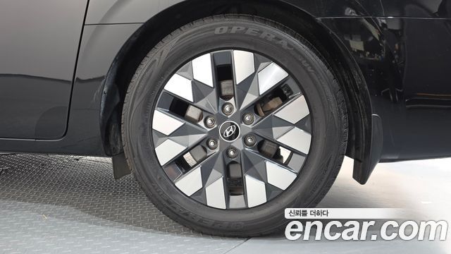 Hyundai Staria 2WD Limousine (Special Vehicle) 9 Seater 2022 — фото 21