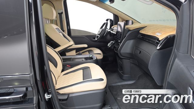 Hyundai Staria 2WD Limousine (Special Vehicle) 9 Seater 2022 — фото 26