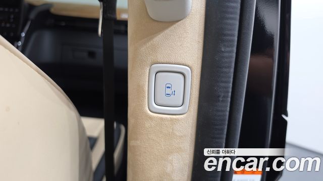 Hyundai Staria 2WD Limousine (Special Vehicle) 9 Seater 2022 — фото 37