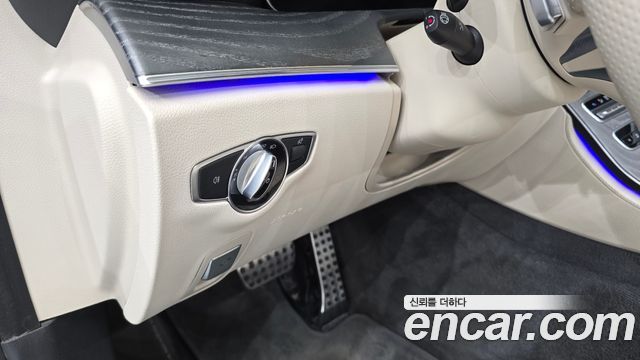Mercedes-Benz E-Class (W213) E450 4MATIC Cabriolet 2021 — фото 19