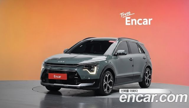 Kia Niro Signature 2024 — фото 1
