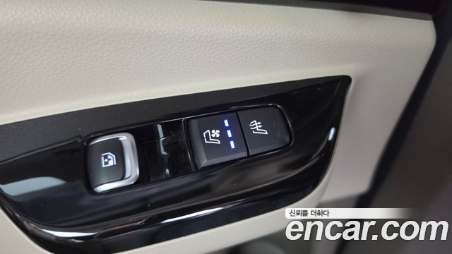 Kia Carnival (IV) Gasoline 7-Seater Noblesse 2023 — фото 22