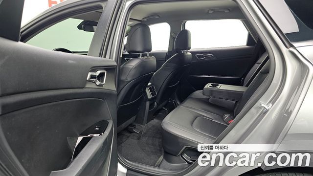 Kia Sportage Hybrid (V) Prestige 2023 — фото 11