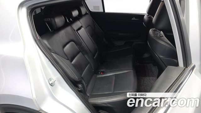 Kia Sportage The Bold Diesel 2.0 2WD Prestige 2019 — фото 12