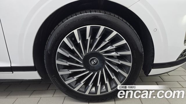 Hyundai Grandeur Hybrid (GN7) Calligraphy 2023 — фото 21