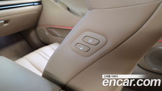 Genesis G80 (RG3) Gasoline 2.5 Turbo AWD 2025 — фото 28