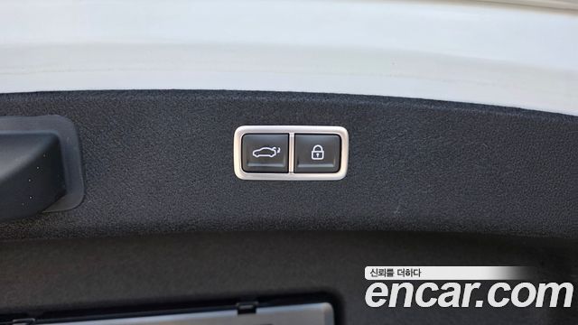 Genesis G80 (RG3) Gasoline 2.5 Turbo AWD 2025 — фото 29