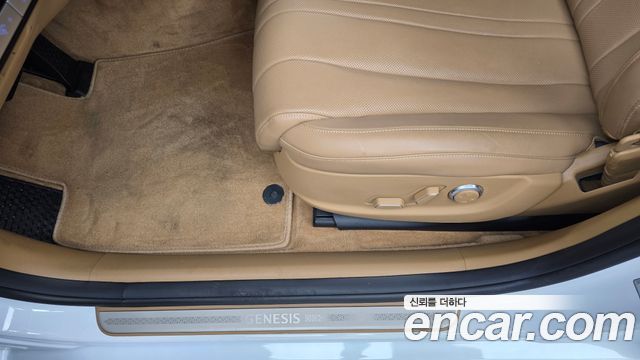 Genesis G80 (RG3) Gasoline 2.5 Turbo AWD 2025 — фото 31