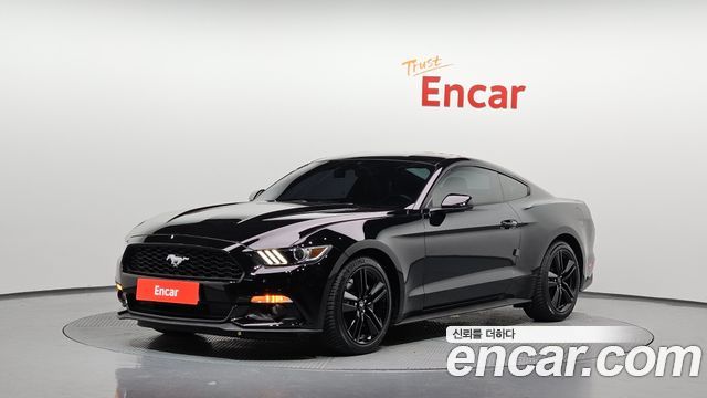 Ford Mustang Coupe