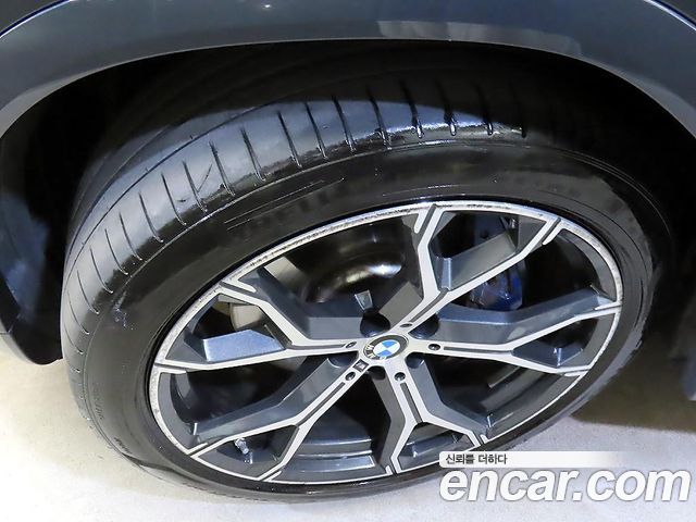 BMW X6 (G06) xDrive40i M Sport 2022 — фото 24