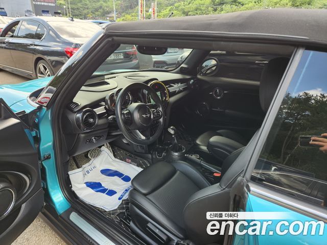 MINI Cooper Convertible Standard 3rd Generation 2018 — фото 17