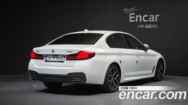 BMW 5 Series (G30) 530i xDrive M Sport Package 2023 — фото 2