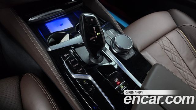 BMW 5 Series (G30) 530i xDrive M Sport Package 2023 — фото 9