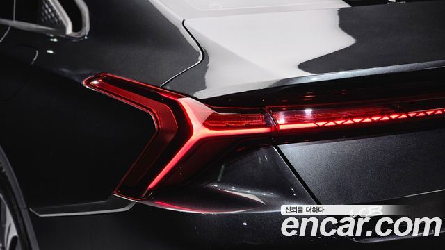 Kia K8 Hybrid Signature 2022 — фото 23