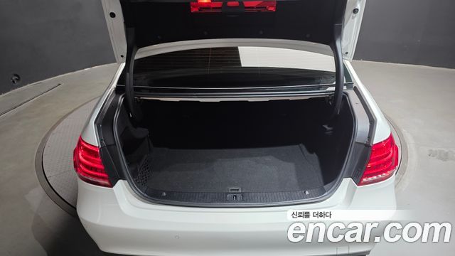 Mercedes-Benz E-Class (W212) E220 Bluetec Avantgarde 2016 — фото 20