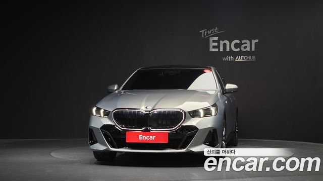 BMW 5 Series (G60) 520i Special Edition 2025 — фото 3
