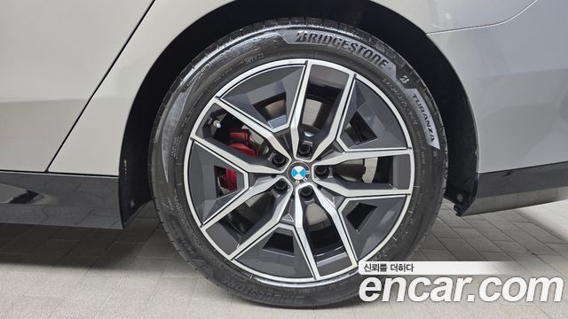 BMW 5 Series (G60) 520i Special Edition 2025 — фото 21