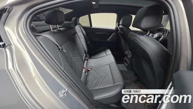 BMW 5 Series (G60) 520i Special Edition 2025 — фото 33