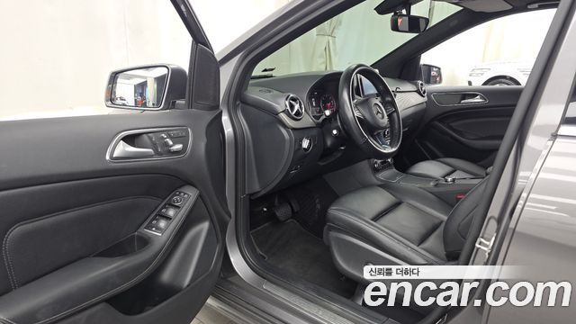 Mercedes-Benz B-Class (W246) B200 d 2017 — фото 10