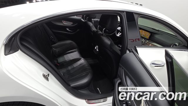 Mercedes-Benz CLS-Class (C257) CLS300d AMG Line 2019 — фото 11