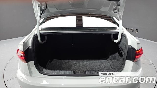 Volkswagen Jetta (VII) 1.4 TSI Prestige 2020 — фото 20