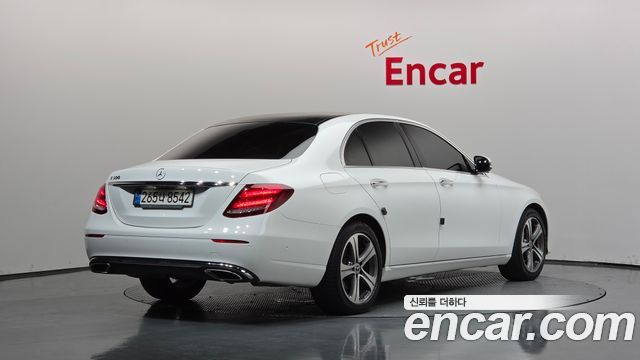 Mercedes-Benz E-Class (W213) E300 Avantgarde 2020 — фото 2